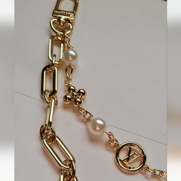 Fashion Gold and Pearl Handbag Charm